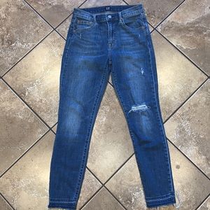GAP jeans. Size 27R.